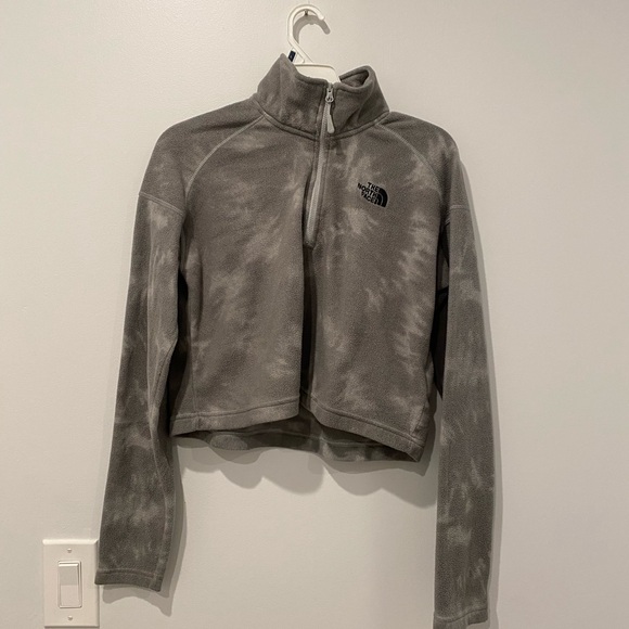 Super cute! Medium North face 100 glacier sweatshirt. Gray tie dye, cropped. - Picture 1 of 3